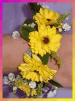 Pulsera de flores para ambientacion de bodas.