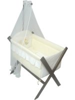 Venta de articulos de bebes y moises de viaje.