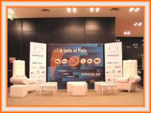 Eventos empresariales decoracion con mobiliarios de organizadores en el hotel hilton.